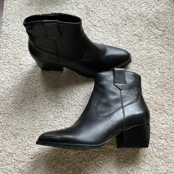 Seychelles Leather black heeled booties - Picture 1 of 3